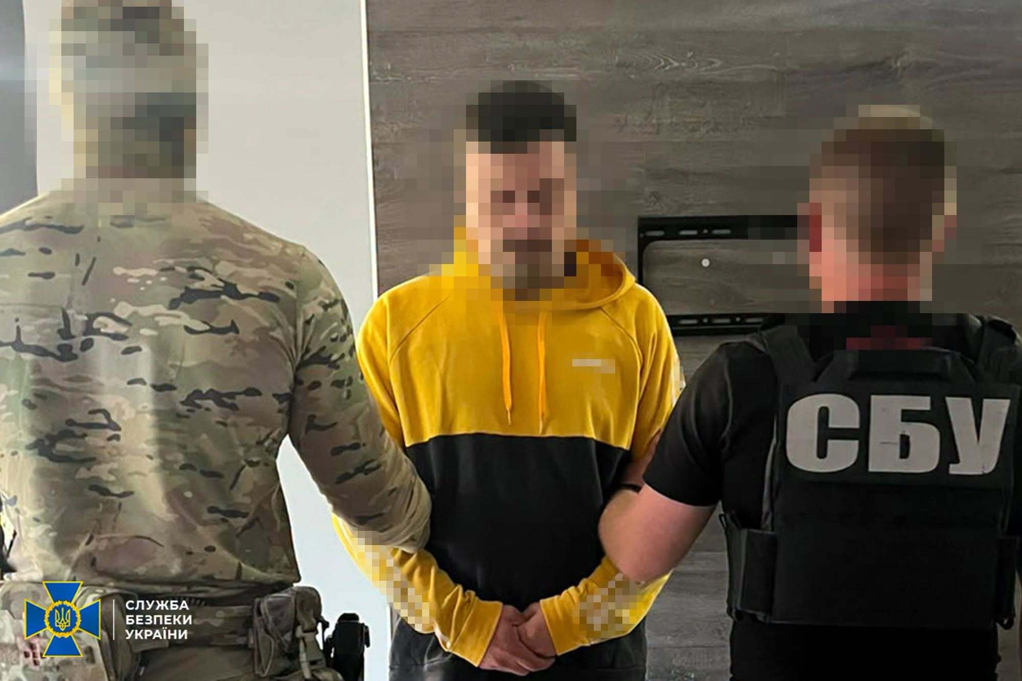 Коригував удари рф по трасі Полтава – Харків: СБУ затримала підозрюваного
